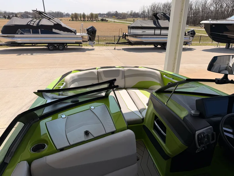 Slide: The Image of Malibu WAKESETTER 24 MXZ 2018 - 20