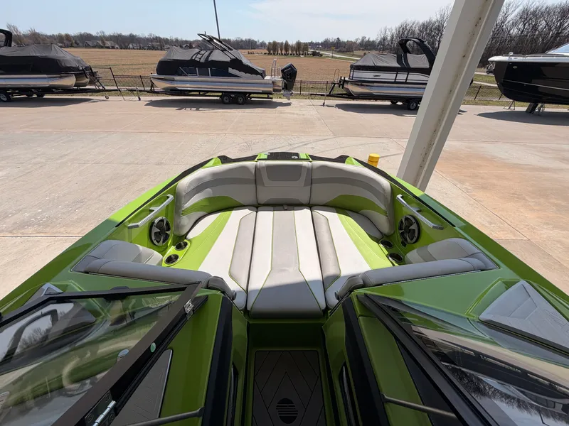 Slide: The Image of Malibu WAKESETTER 24 MXZ 2018 - 21