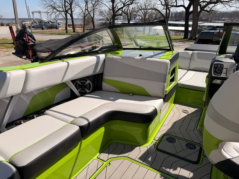 Slide: The Image of Malibu WAKESETTER 24 MXZ 2018 - 5