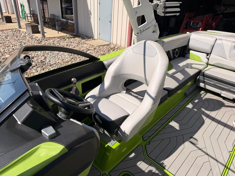 Slide: The Image of Malibu WAKESETTER 24 MXZ 2018 - 6