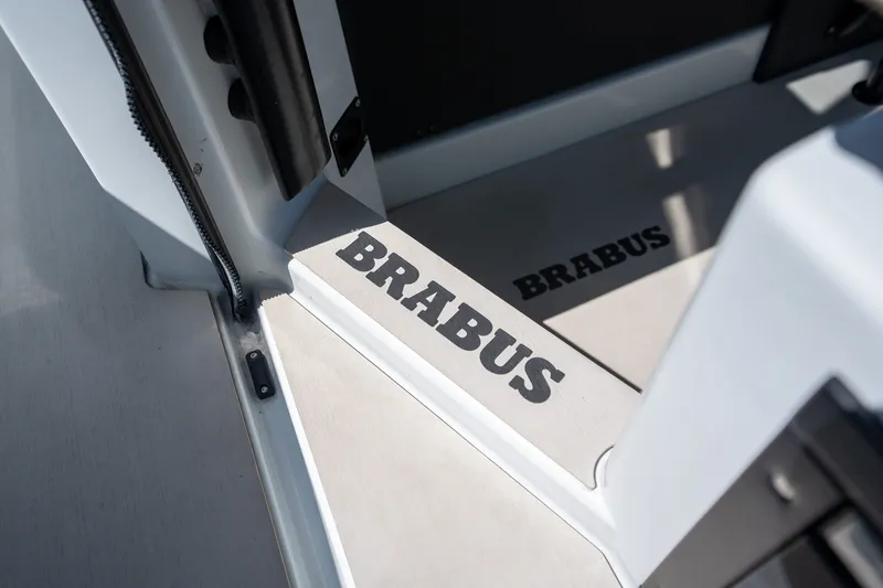 Slide: The Image of Axopar SHADOW 900ST 2023 - 33