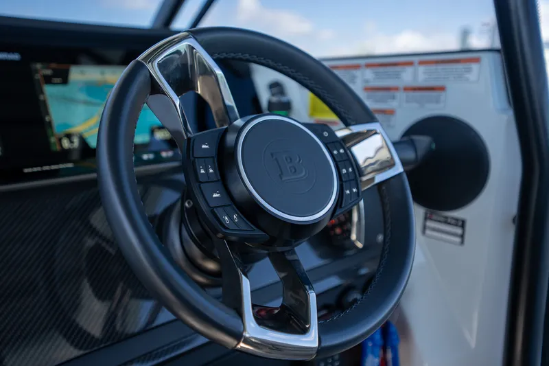 Slide: The Image of Axopar SHADOW 900ST 2023 - 5