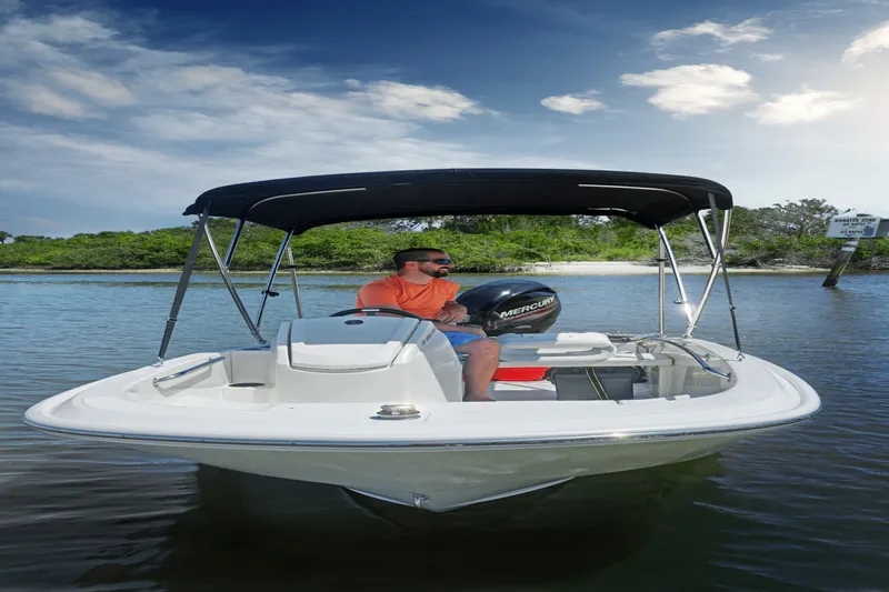 Slide: The Image of Boston Whaler 130 Super Sport 2026 - 21