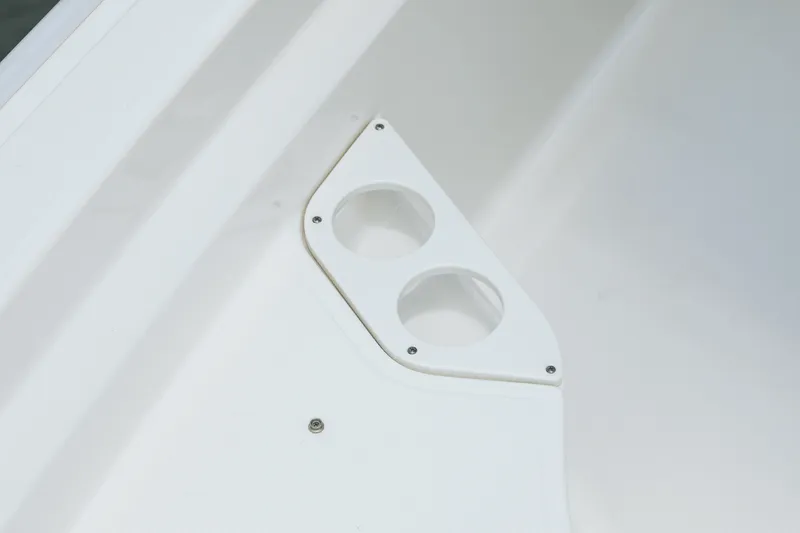 Slide: The Image of Boston Whaler 190 Montauk 2026 - 35