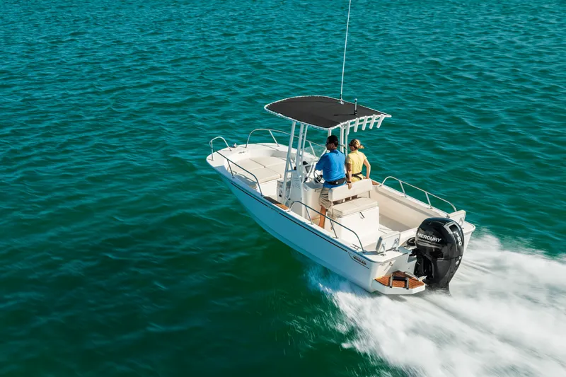 Slide: The Image of Boston Whaler 190 Montauk 2026 - 5