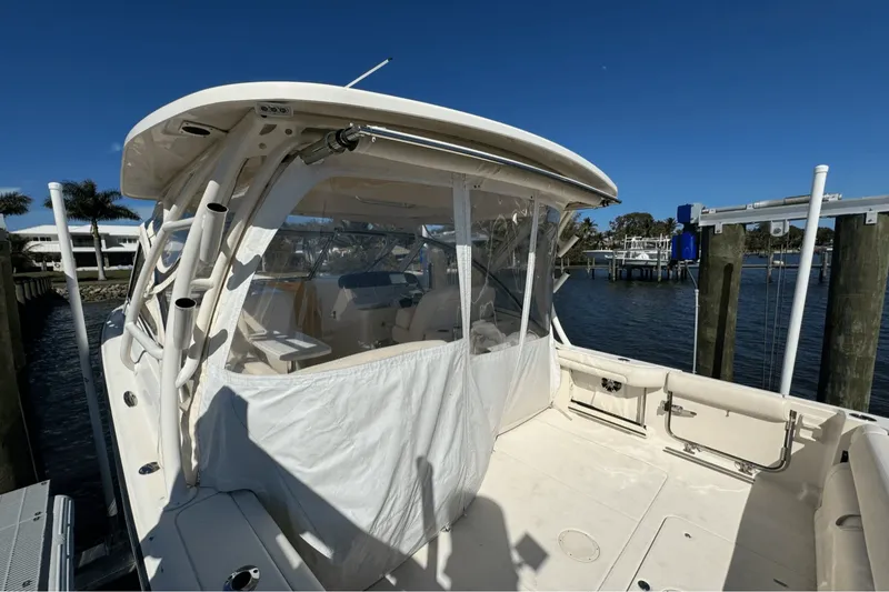 Slide: The Image of Grady-White Freedom 335 2019 - 37