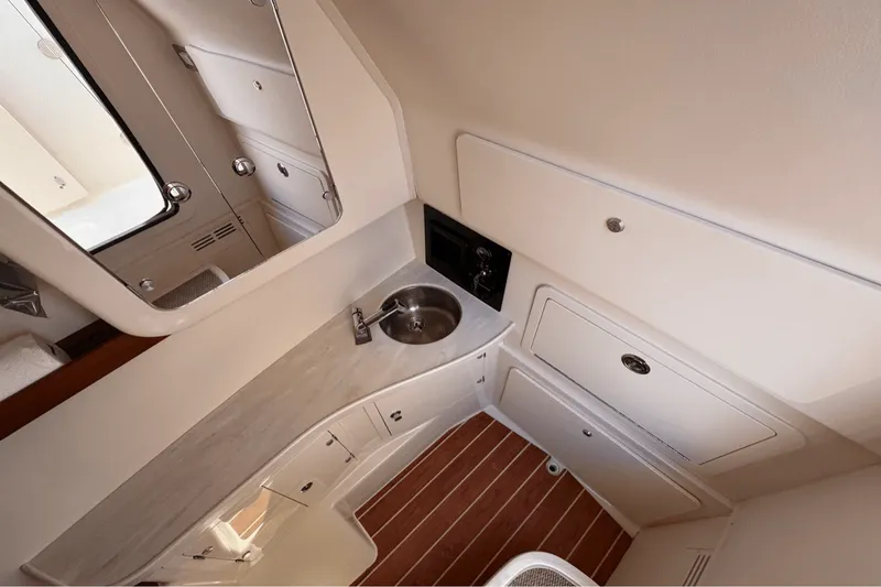 Slide: The Image of Grady-White Freedom 335 2019 - 39