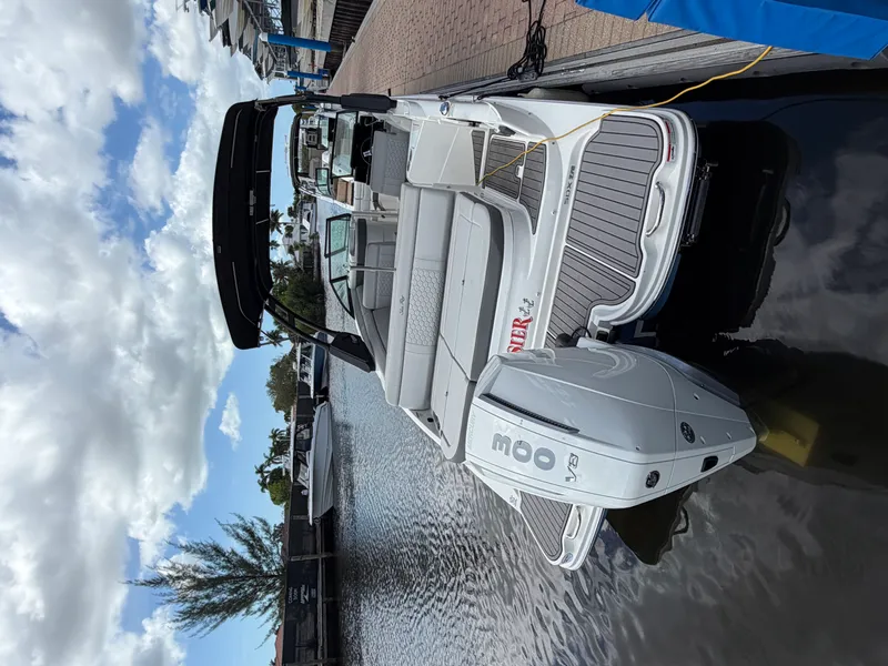 Slide: The Image of Sea Ray 270SD OB 2024 - 3