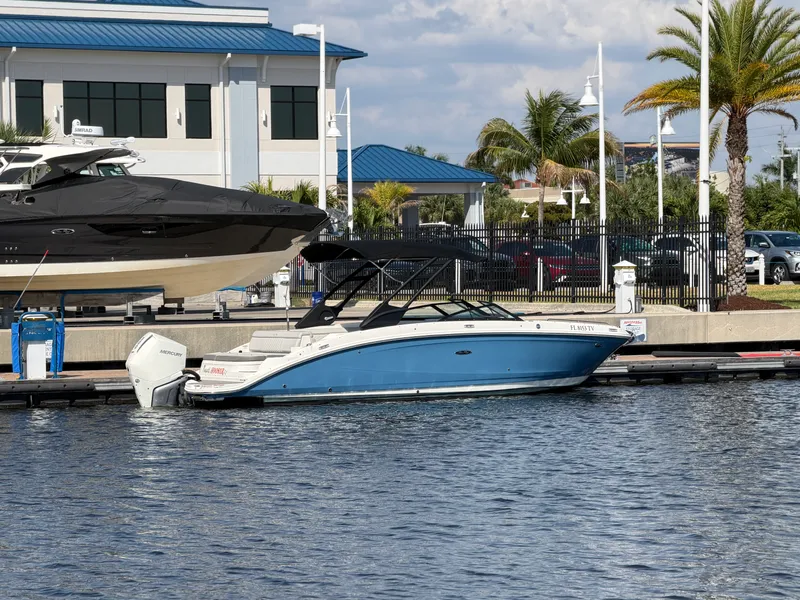 Slide: The Image of Sea Ray 270SD OB 2024 - 31