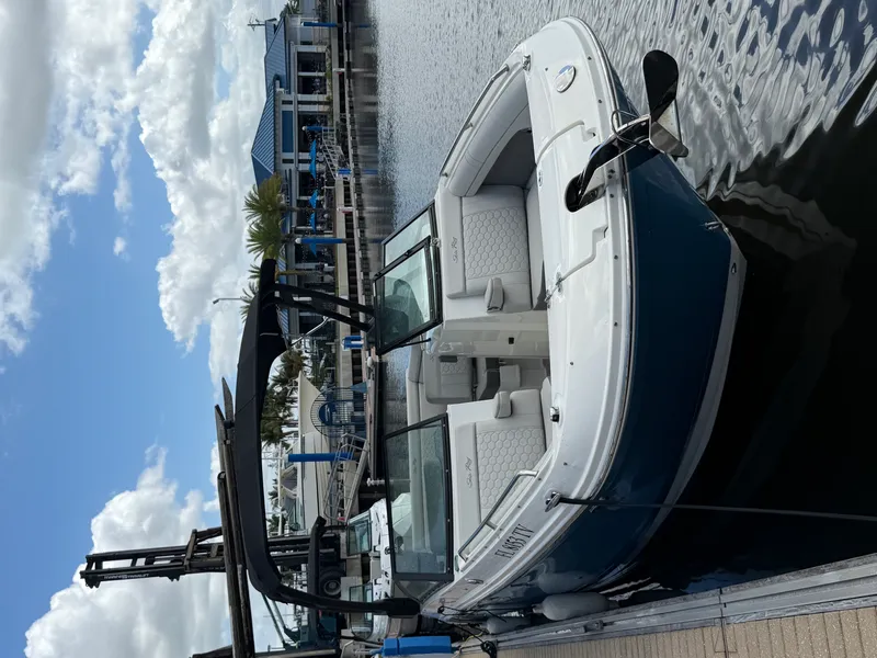 Slide: The Image of Sea Ray 270SD OB 2024 - 4