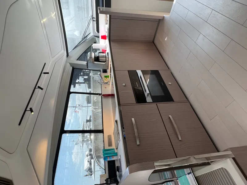 Slide: The Image of Azimut 50 FLY 2023 - 11