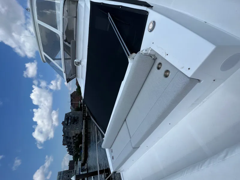 Slide: The Image of Azimut 50 FLY 2023 - 39