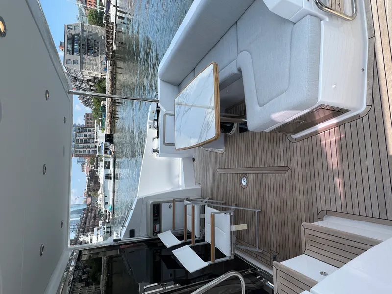 Slide: The Image of Azimut 50 FLY 2023 - 45