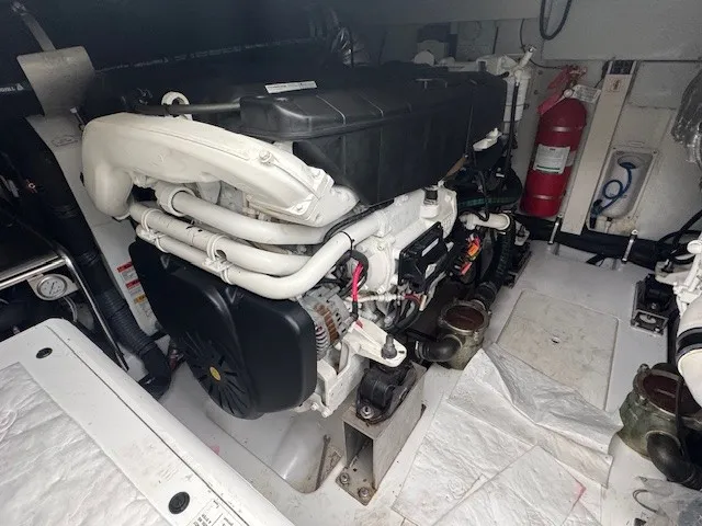 Slide: The Image of Azimut 50 FLY 2023 - 48