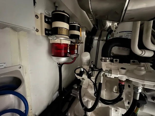 Slide: The Image of Azimut 50 FLY 2023 - 51