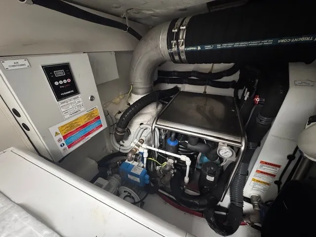 Slide: The Image of Azimut 50 FLY 2023 - 53