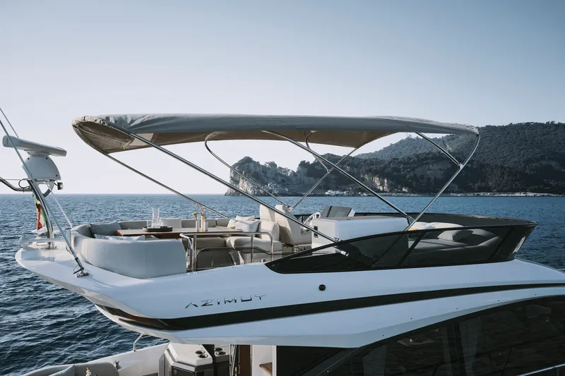 Slide: The Image of Azimut Fly 53 2026 - 12