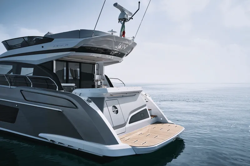 Slide: The Image of Azimut Fly 53 2026 - 13