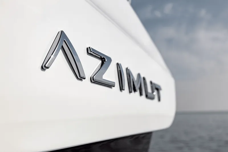 Slide: The Image of Azimut Fly 53 2026 - 14