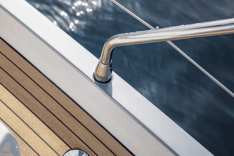 Slide: The Image of Azimut Fly 53 2026 - 18