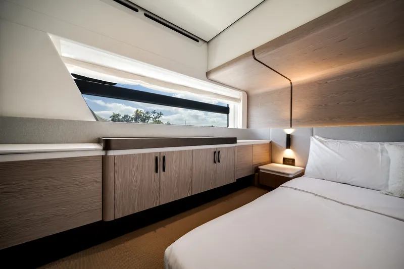 Slide: The Image of Azimut Fly 53 2026 - 38