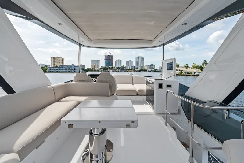 Slide: The Image of Azimut Fly 53 2026 - 25