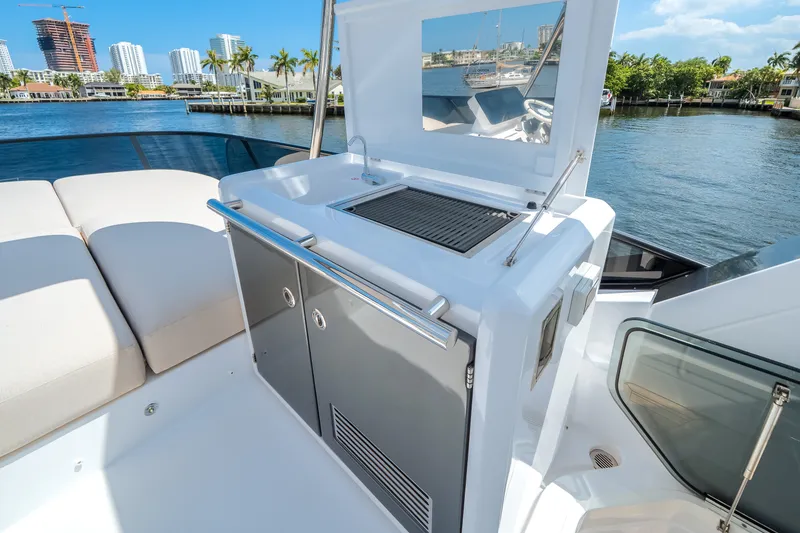 Slide: The Image of Azimut Fly 53 2026 - 17