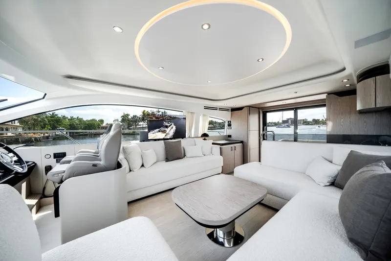 Slide: The Image of Azimut Fly 53 2026 - 30