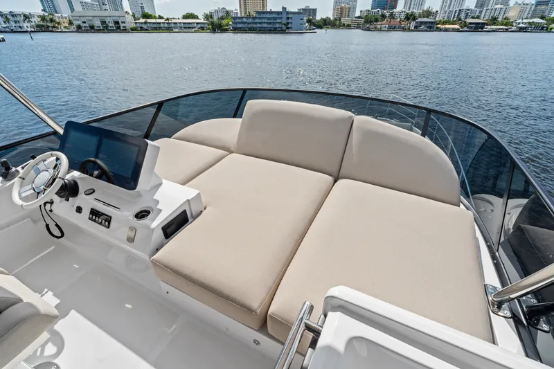 Slide: The Image of Azimut Fly 53 2026 - 30