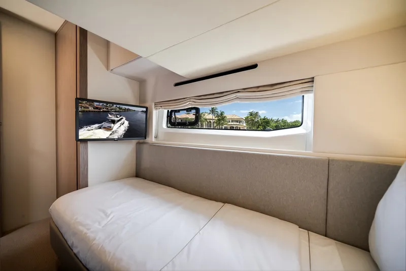 Slide: The Image of Azimut Fly 53 2026 - 42