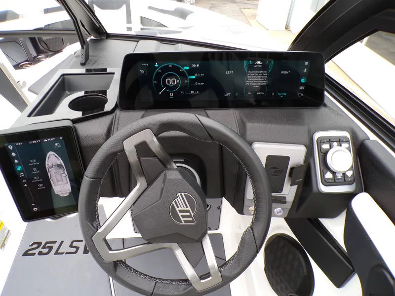 Slide: The Image of Malibu Wakesetter 25LSV 2025 - 3