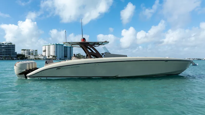 Slide: The Image of Midnight Express 43 OPEN 2019 - 16