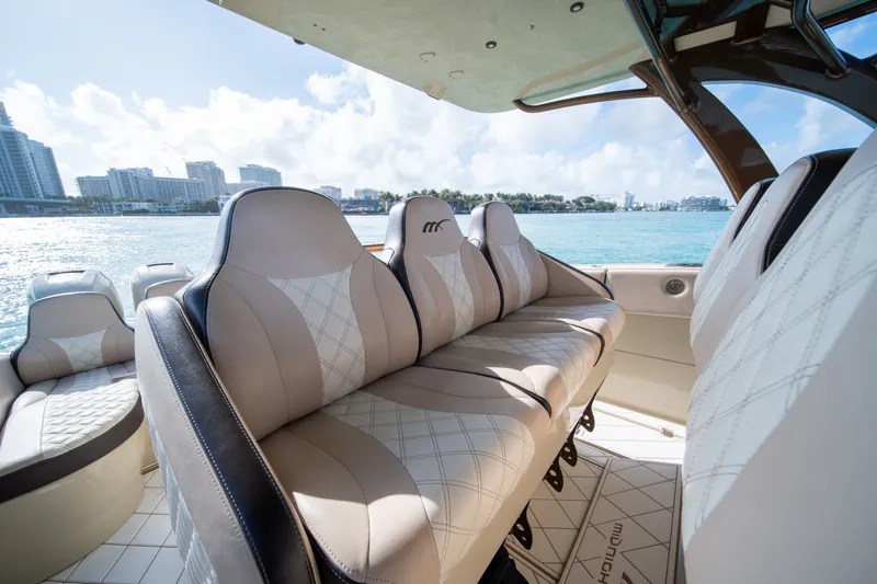 Slide: The Image of Midnight Express 43 OPEN 2019 - 38