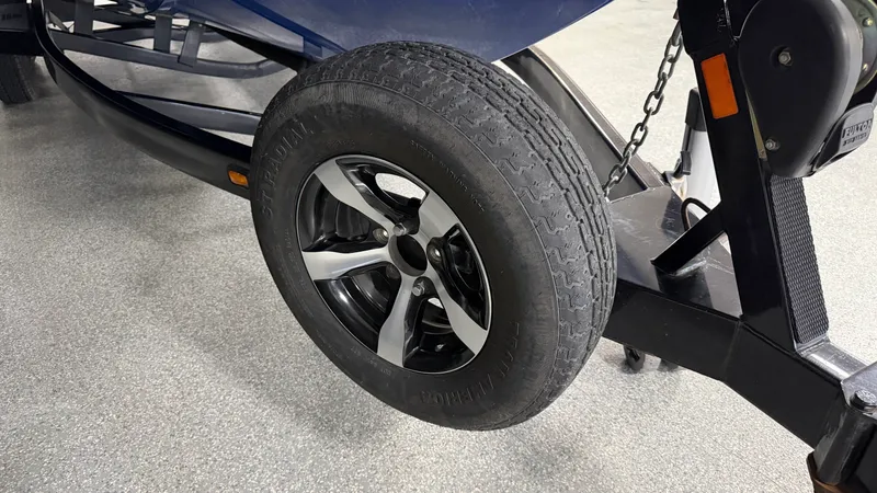 Slide: The Image of Malibu WAKESETTER 21 VLX 2012 - 101