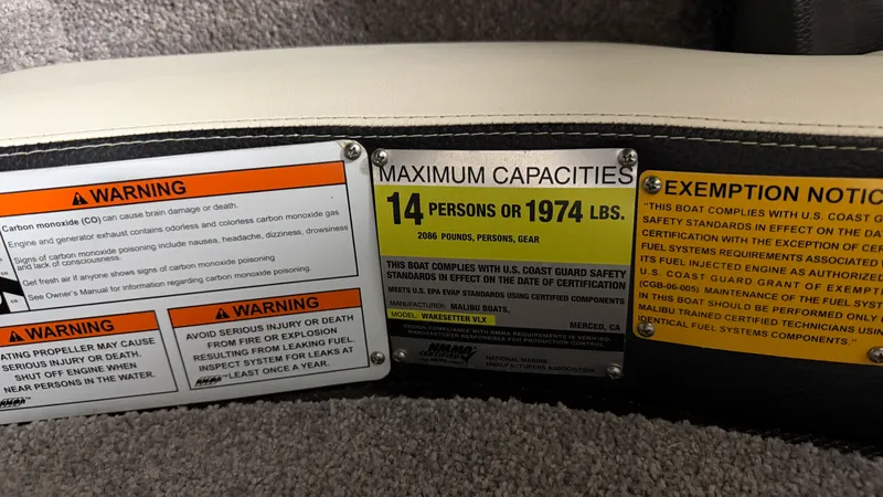 Slide: The Image of Malibu WAKESETTER 21 VLX 2012 - 111