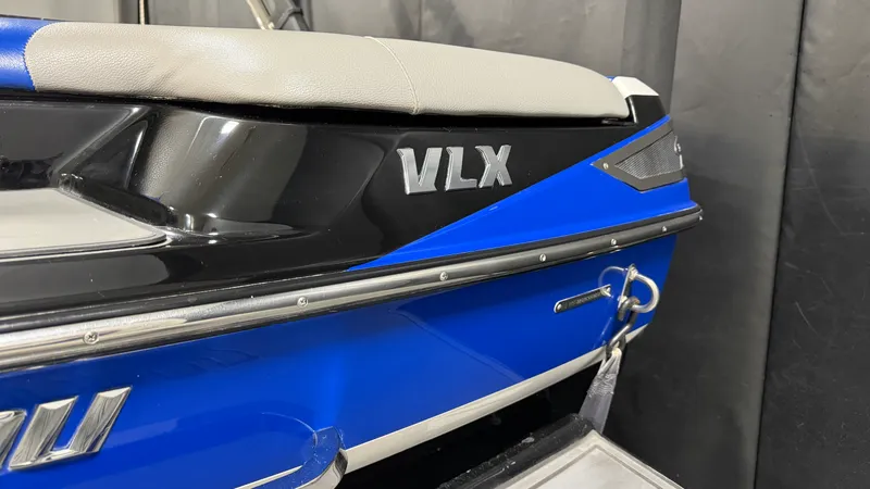 Slide: The Image of Malibu WAKESETTER 21 VLX 2012 - 13