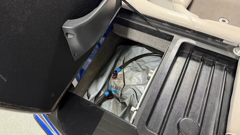 Slide: The Image of Malibu WAKESETTER 21 VLX 2012 - 17