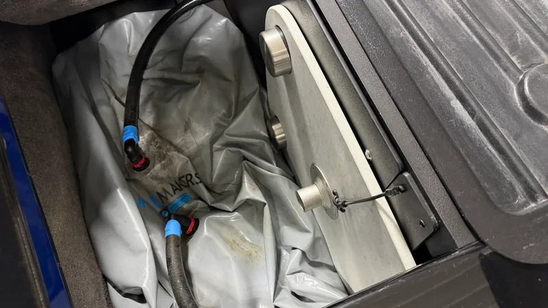 Slide: The Image of Malibu WAKESETTER 21 VLX 2012 - 18