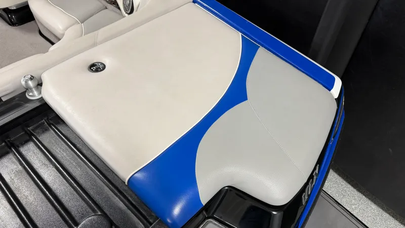 Slide: The Image of Malibu WAKESETTER 21 VLX 2012 - 19