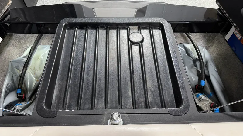 Slide: The Image of Malibu WAKESETTER 21 VLX 2012 - 22