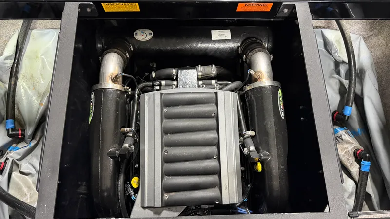 Slide: The Image of Malibu WAKESETTER 21 VLX 2012 - 23