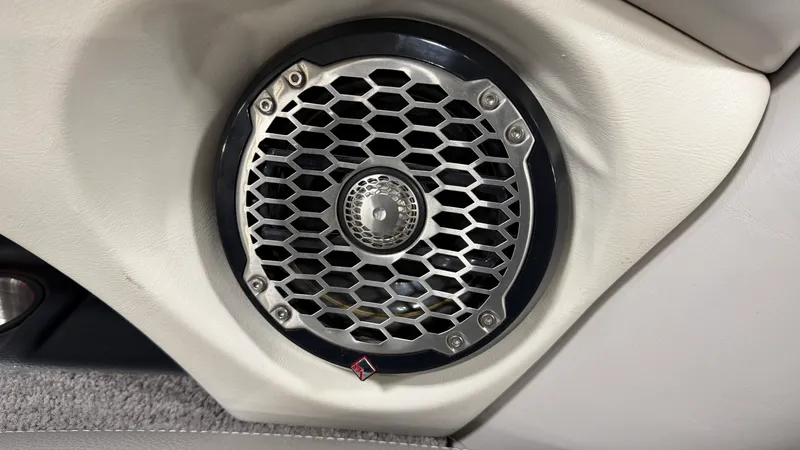 Slide: The Image of Malibu WAKESETTER 21 VLX 2012 - 32