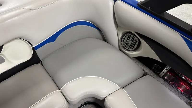 Slide: The Image of Malibu WAKESETTER 21 VLX 2012 - 37