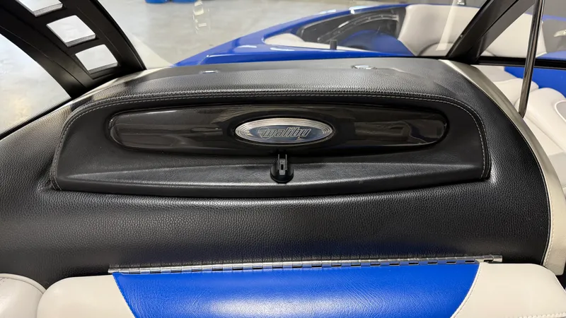 Slide: The Image of Malibu WAKESETTER 21 VLX 2012 - 49