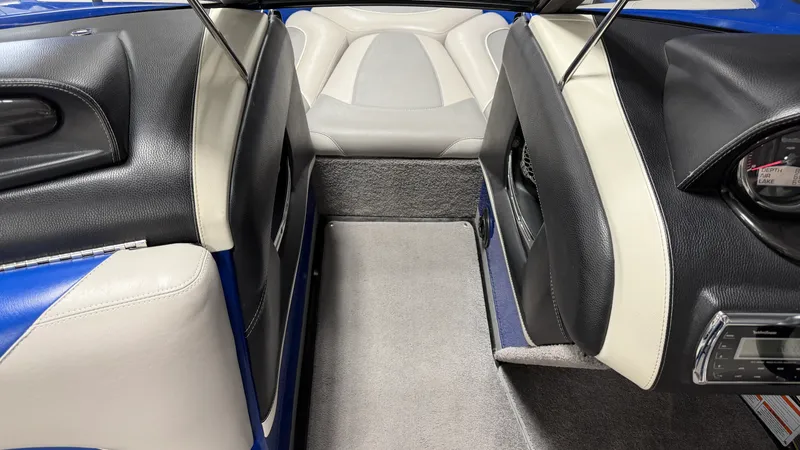 Slide: The Image of Malibu WAKESETTER 21 VLX 2012 - 69