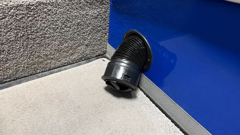 Slide: The Image of Malibu WAKESETTER 21 VLX 2012 - 72