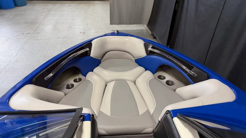 Slide: The Image of Malibu WAKESETTER 21 VLX 2012 - 74