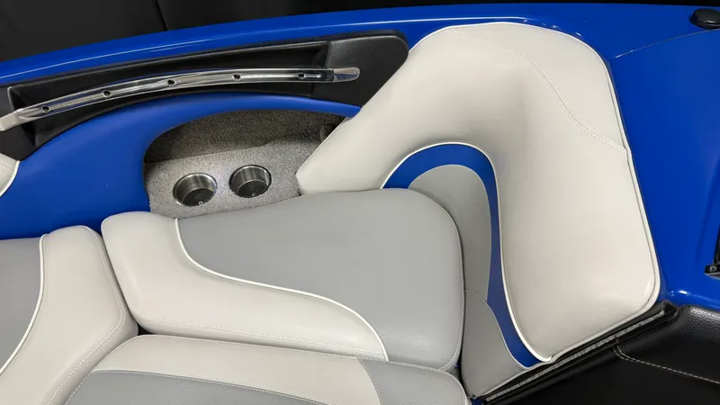 Slide: The Image of Malibu WAKESETTER 21 VLX 2012 - 80