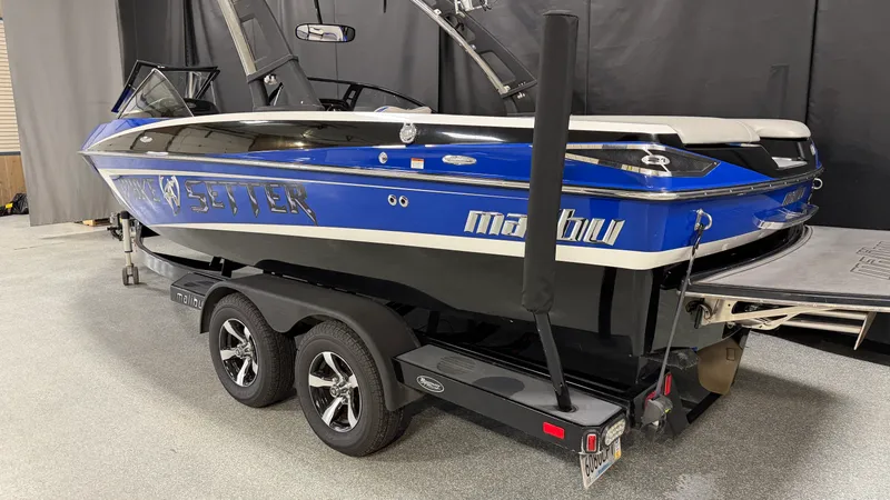 Slide: The Image of Malibu WAKESETTER 21 VLX 2012 - 91