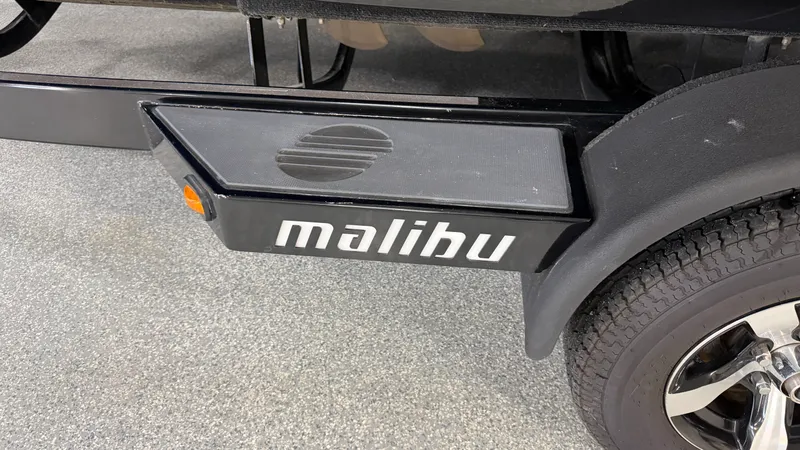 Slide: The Image of Malibu WAKESETTER 21 VLX 2012 - 94